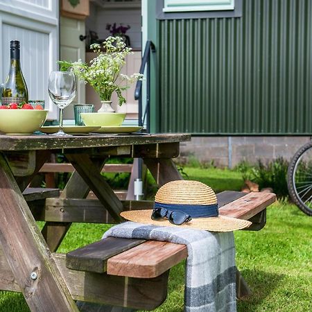 Romantic Shepherds Hut, Kenilworth Exterior photo
